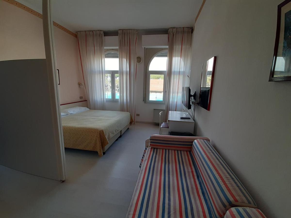 Elba Hotel Розиняно Солвей Екстериор снимка