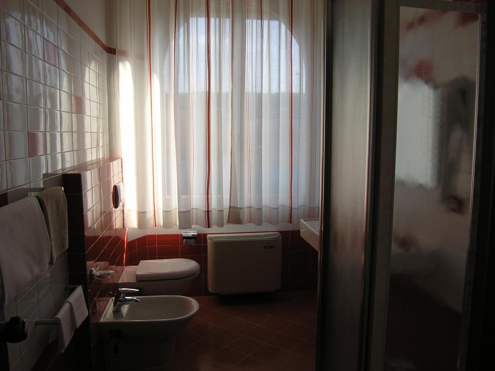 Elba Hotel Розиняно Солвей Екстериор снимка